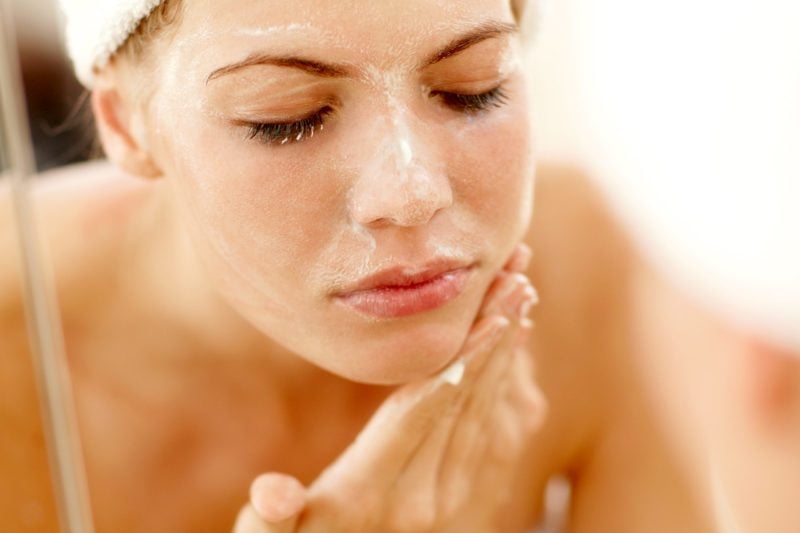 13 Ways You're Washing Your Face Wrong