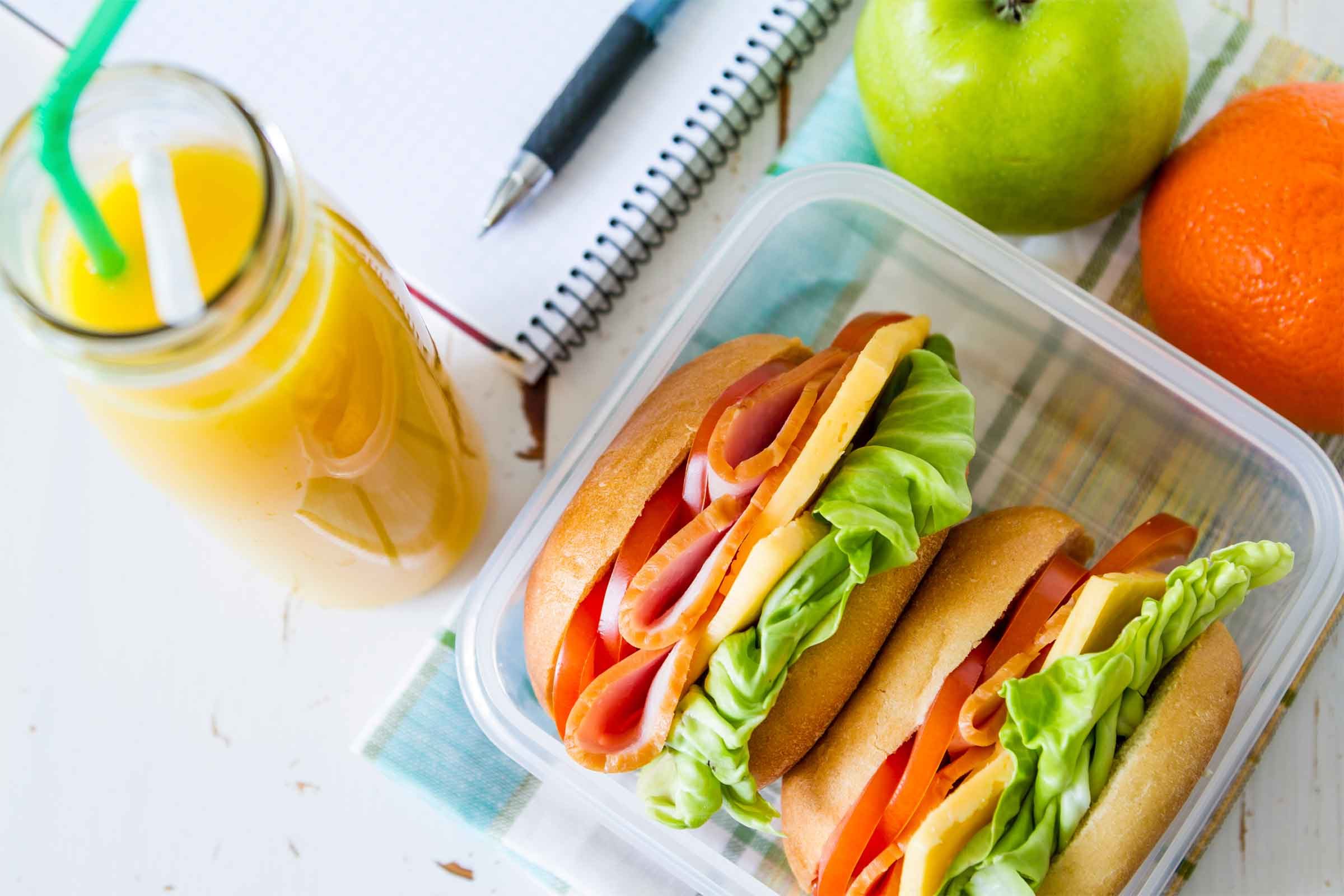 14 Things Healthy, Happy People Do on Their Lunch Breaks