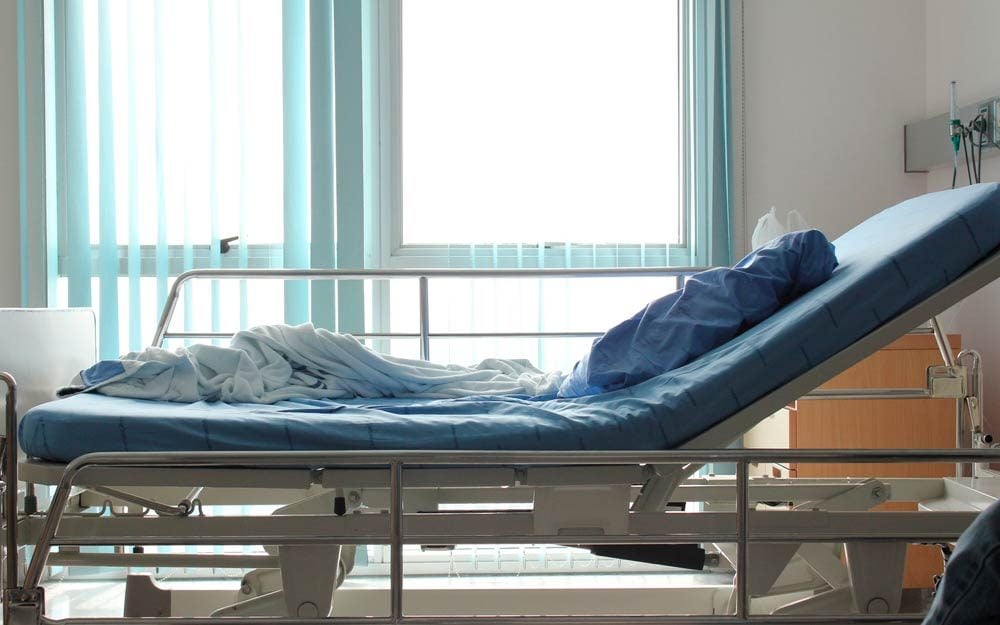 10 Signs the Hospital Wants to Discharge You Too Early—and How to Fight It
