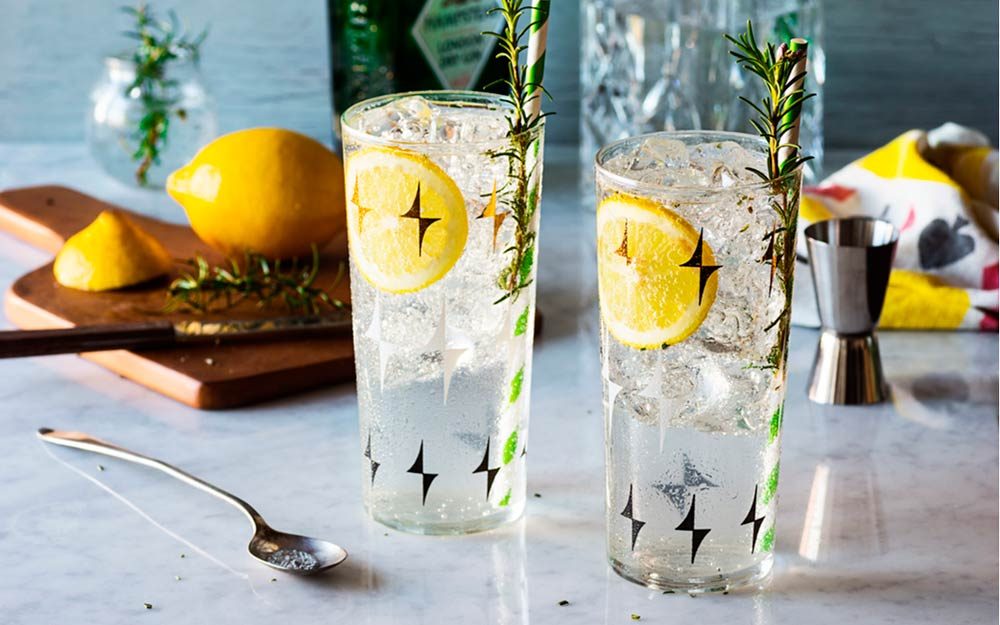 Seltzer-Isn't-as-Healthy-as-It-Claims-to-Be|Two glasses of seltzer with lemon. 