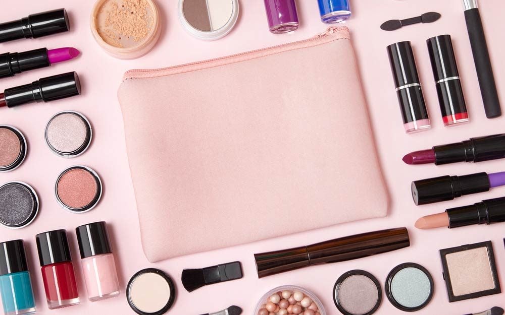 If You Have Acne, Follow These 11 Essential Makeup Rules