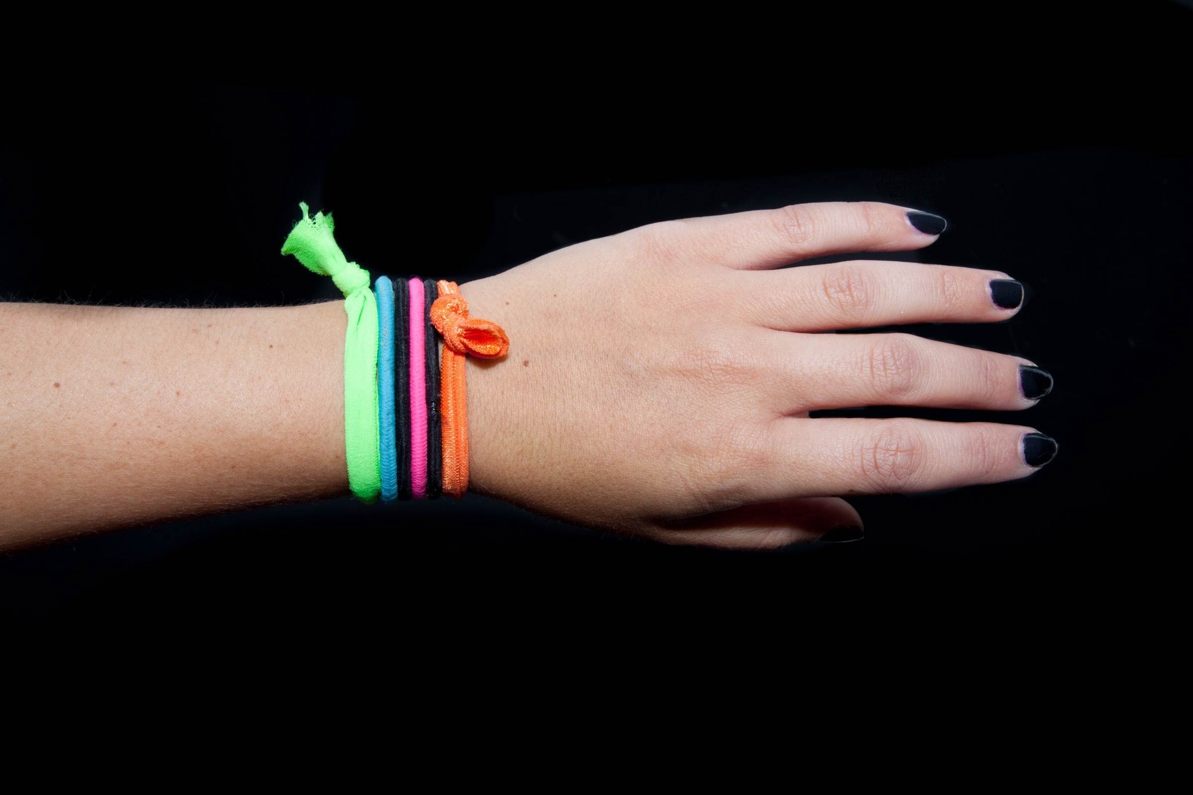 The Serious Reason You Need to Stop Keeping Hair Ties Around Your Wrist