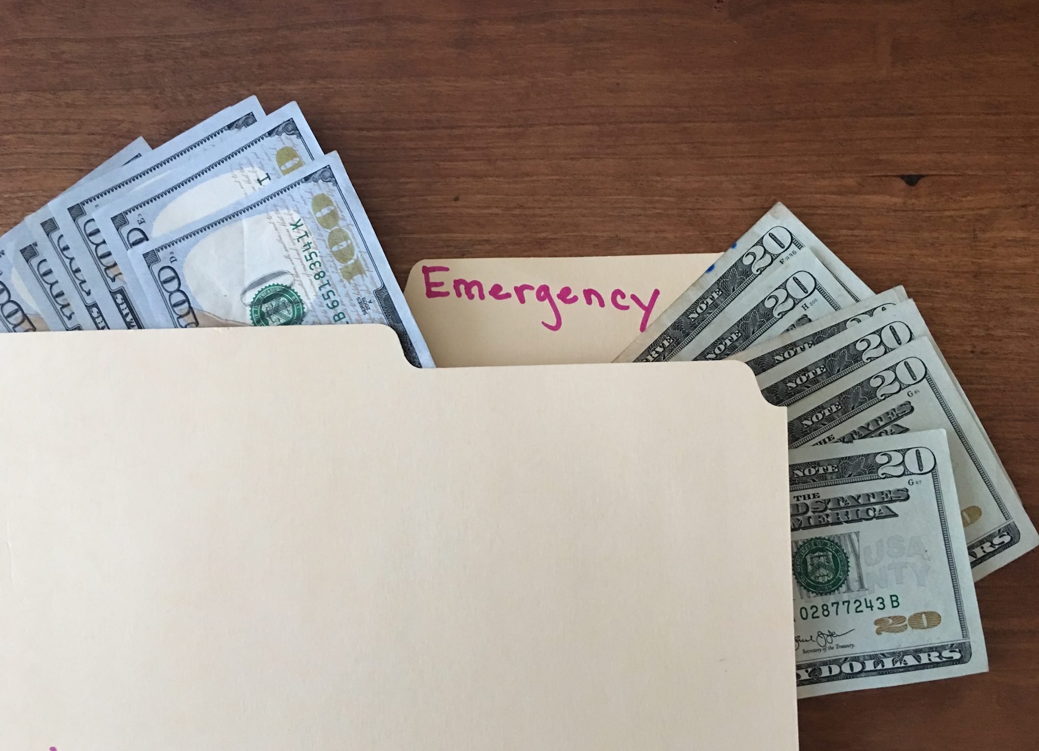 13 Crucial Things You Should Always Have in Your Home Emergency Kit