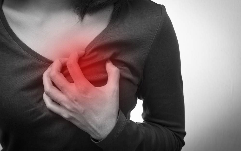 This Surprising Symptom Could Be a Sign of a Heart Attack in Women