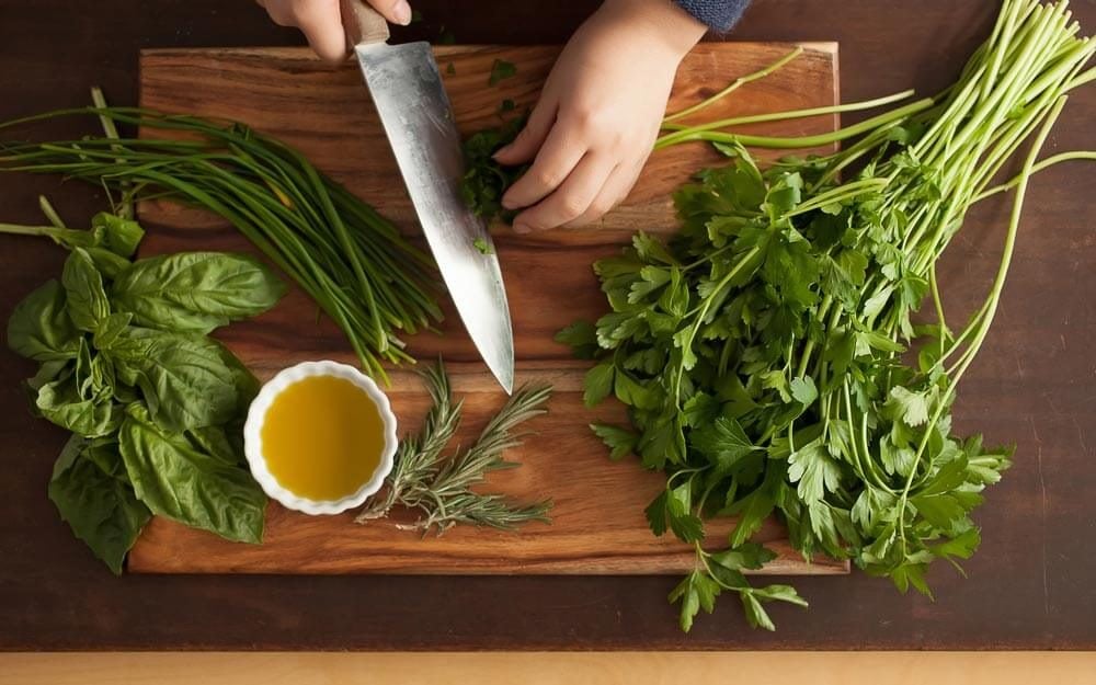 10 Powerful Health Benefits of Parsley You Never Knew About