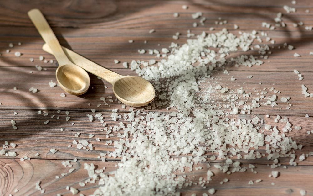 10 Surprising Benefits of an Epsom Salt Bath