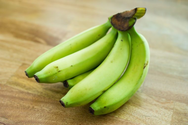 녹색 바나나의 무리.