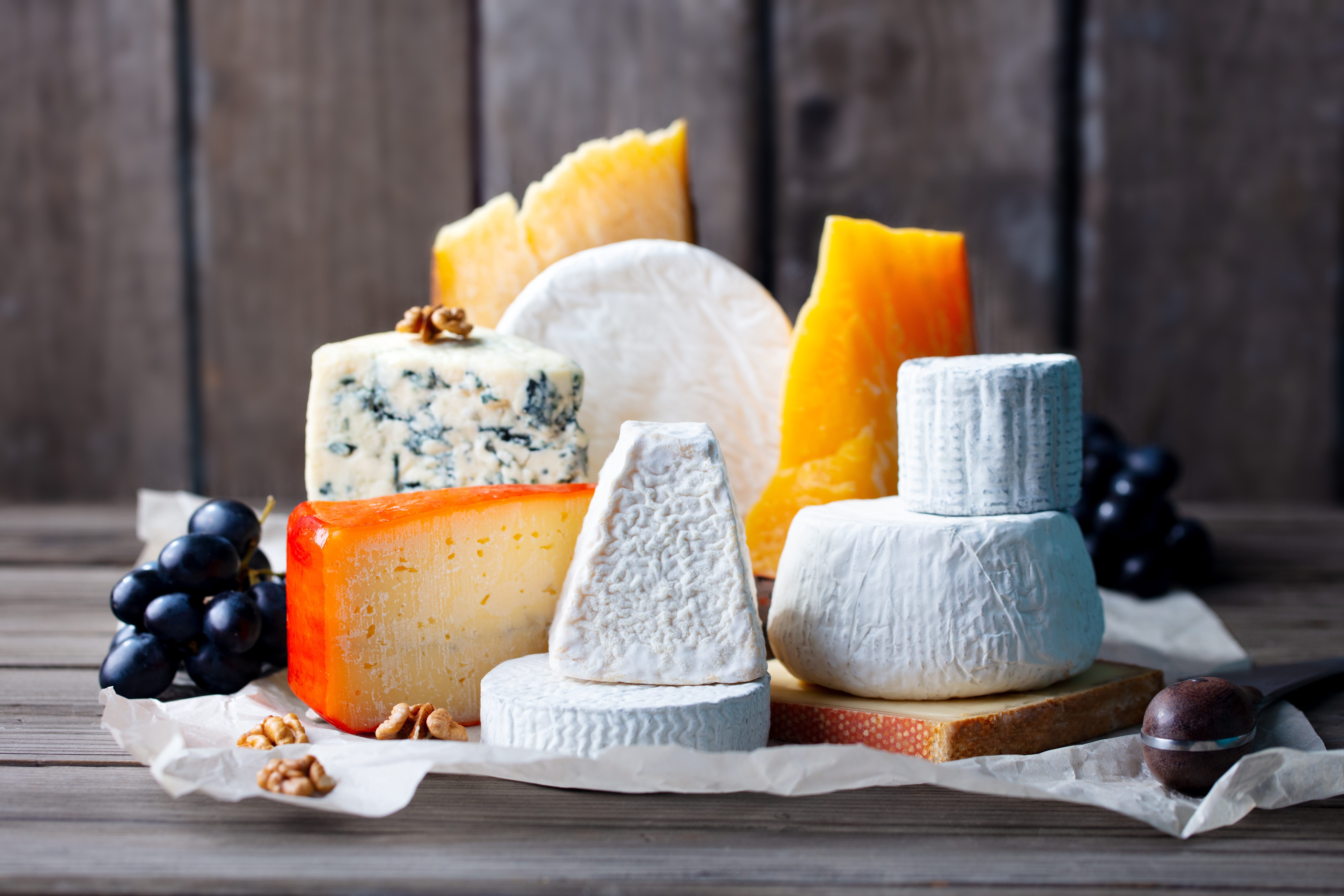 6 Lower-Calorie Options for People Who Love Cheese