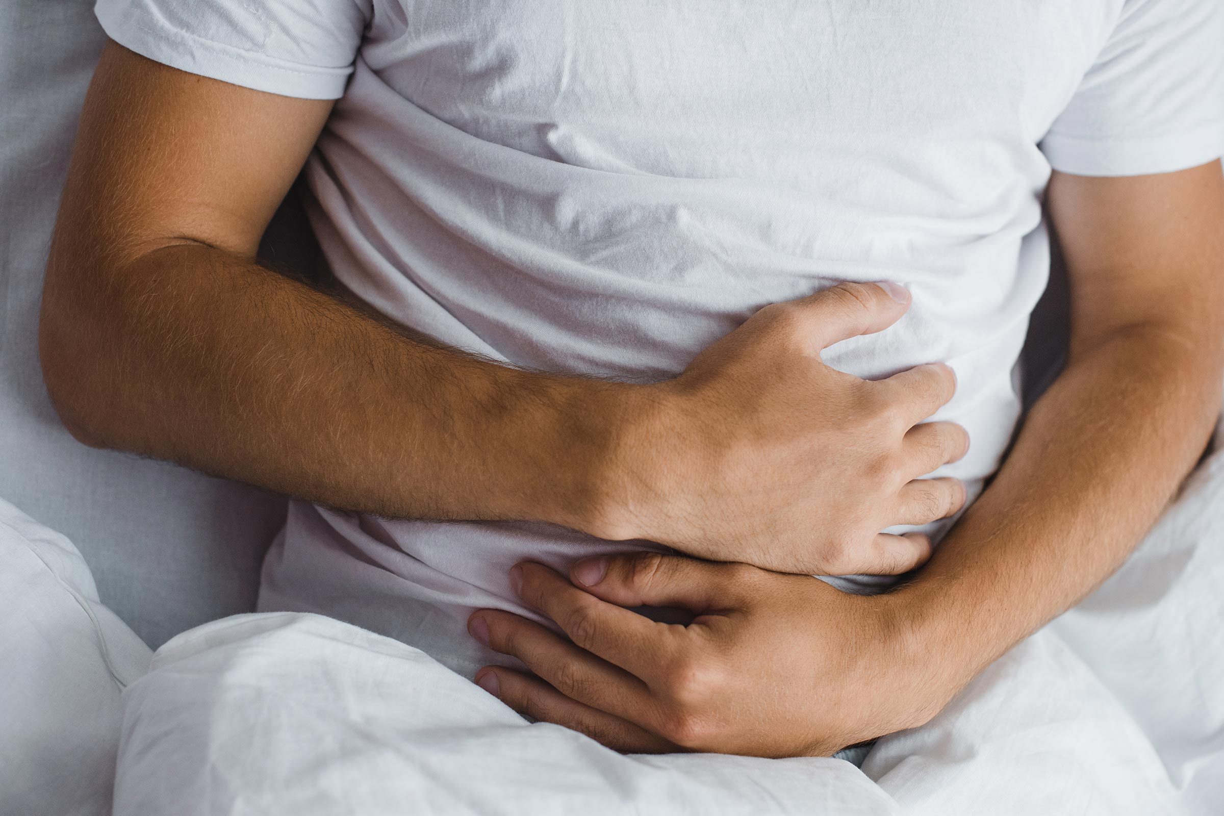 15 Signs Your Upper Abdominal Pain May Be an Emergency