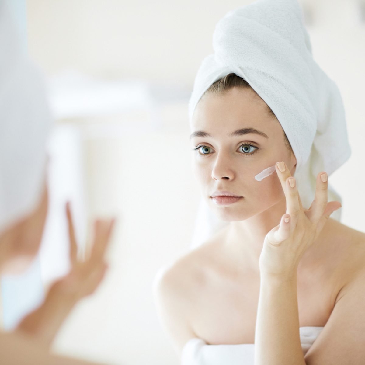 How to Get Rid of Blackheads: 12 Proven Tricks