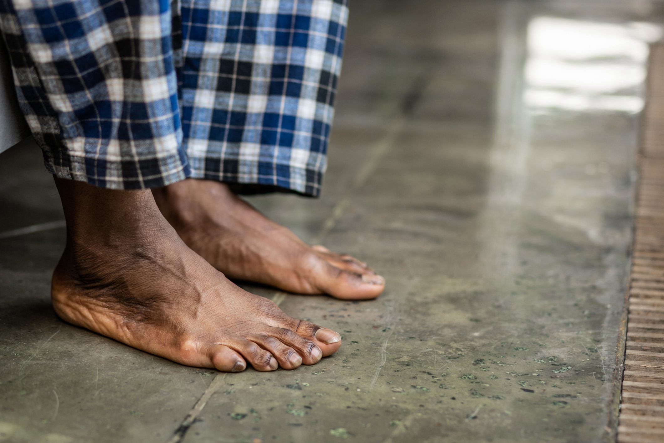 Is Walking Barefoot Bad For Your Feet? The Healthy Reader's Digest