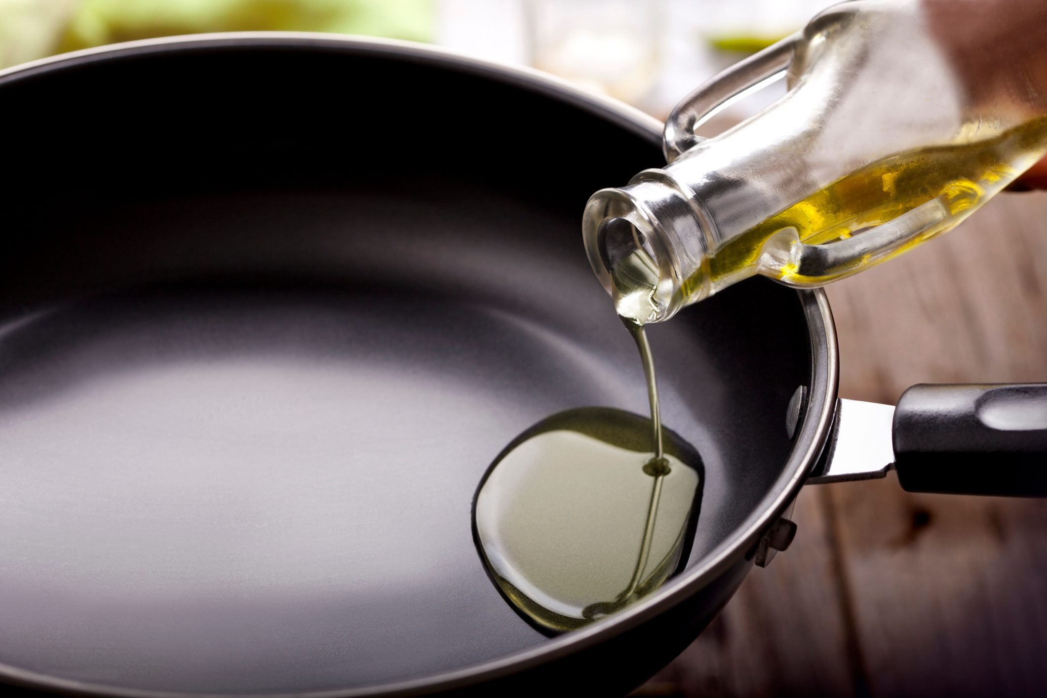 What Nutritionists Need You to Know About Smoke Point and Cooking Oils
