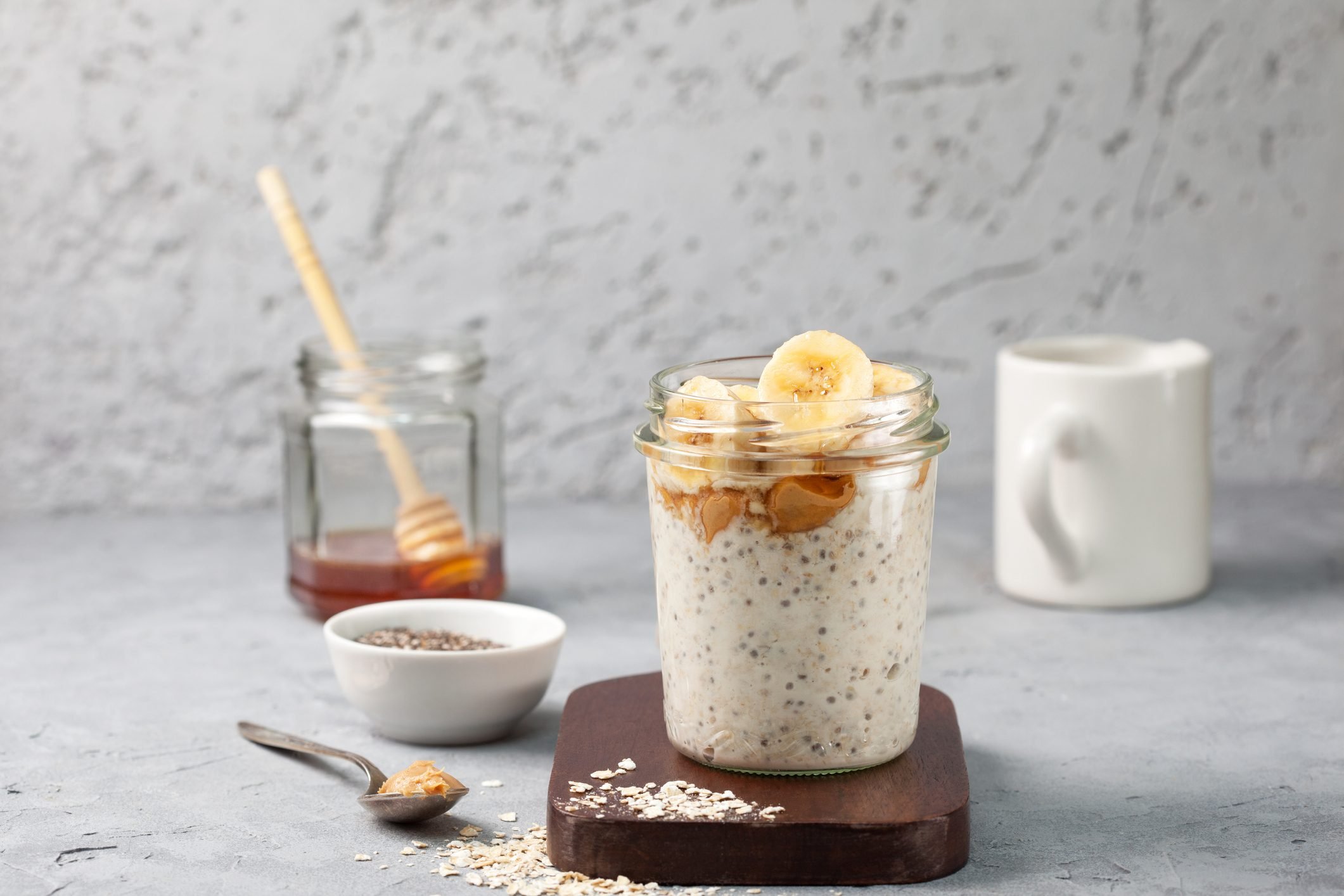 8 Chia Seed Oatmeal Recipes That Nutritionists Love