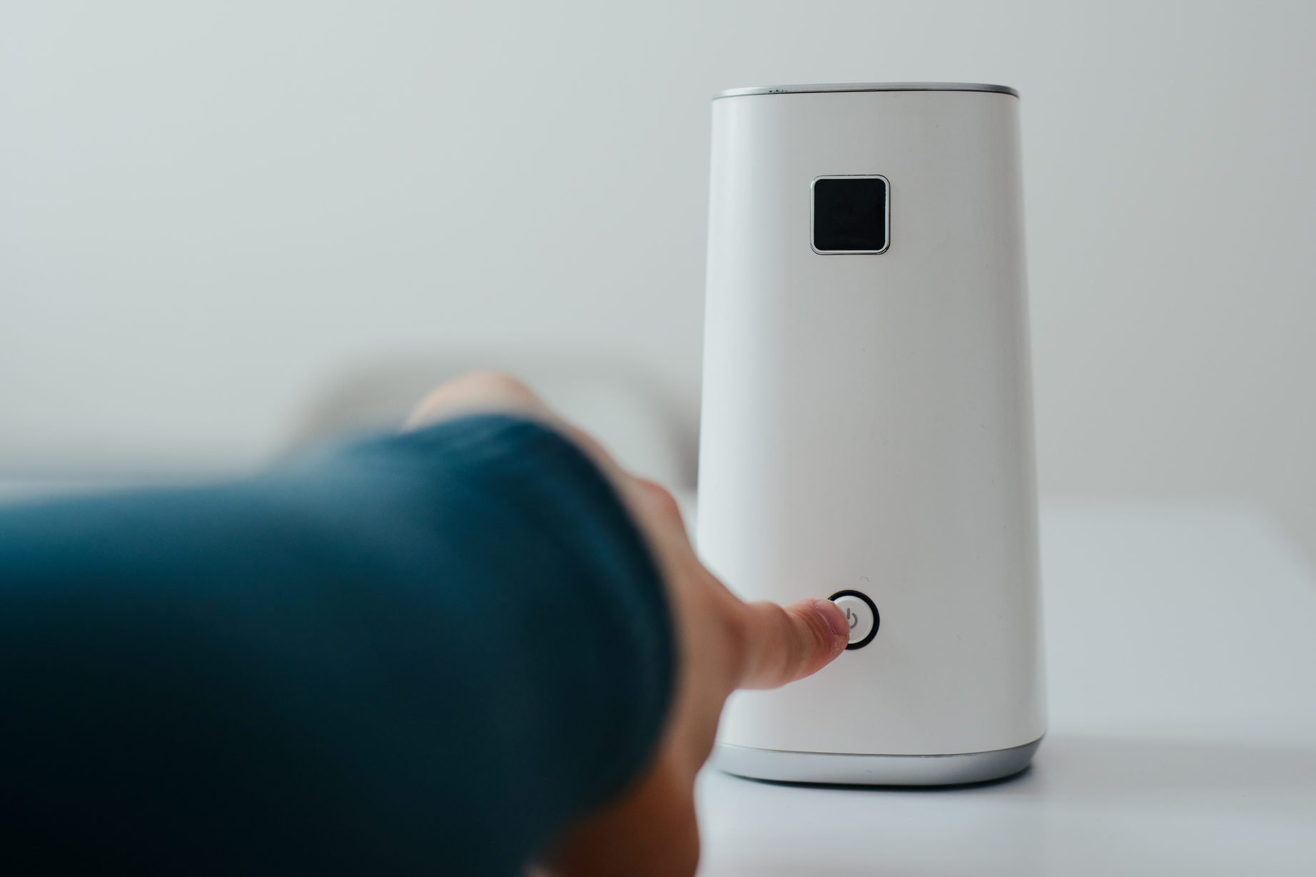 Do Personal Air Purifiers Work? What to Know Before You Buy