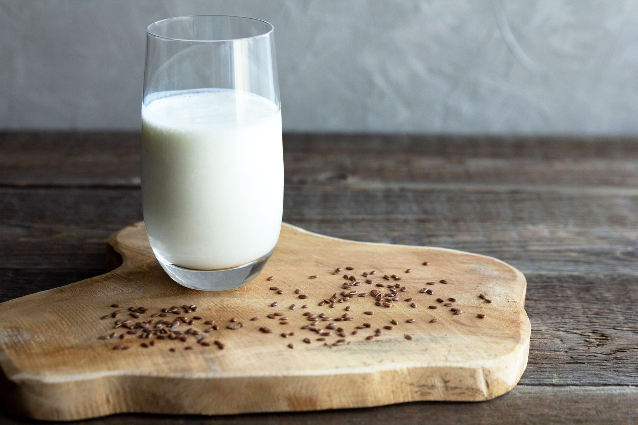 What is Flax Milk? 10 Things Dietitians Want You to Know