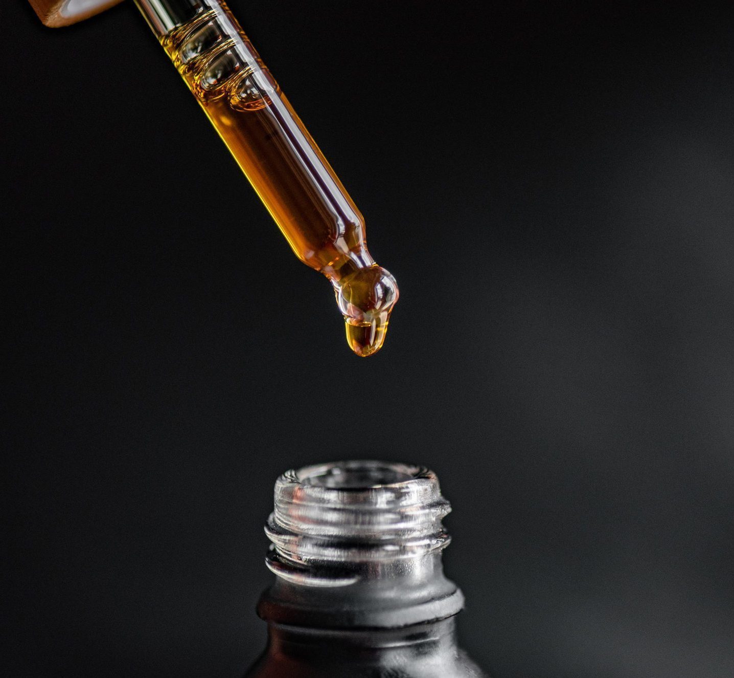 Here's What You Should Know About CBD Tinctures