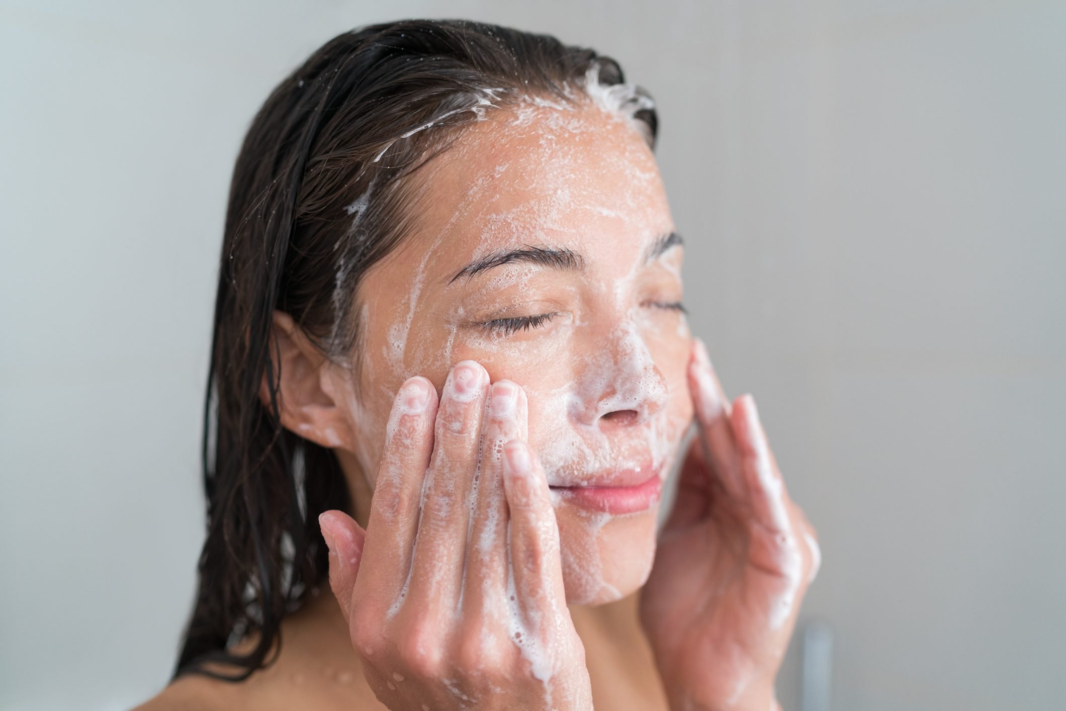How Bad Is It to Wash Your Face in the Shower? Skin Care Experts Explain