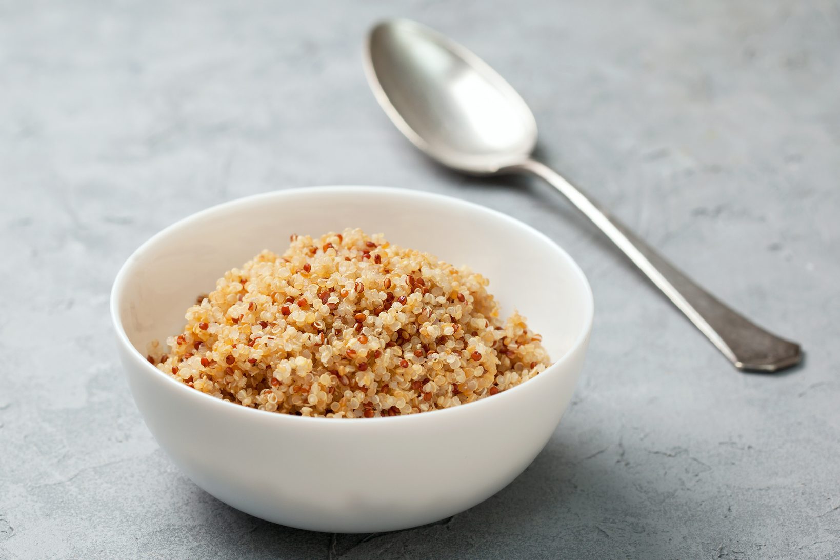 What to Know About Quinoa's Nutrition, Calories, and Benefits
