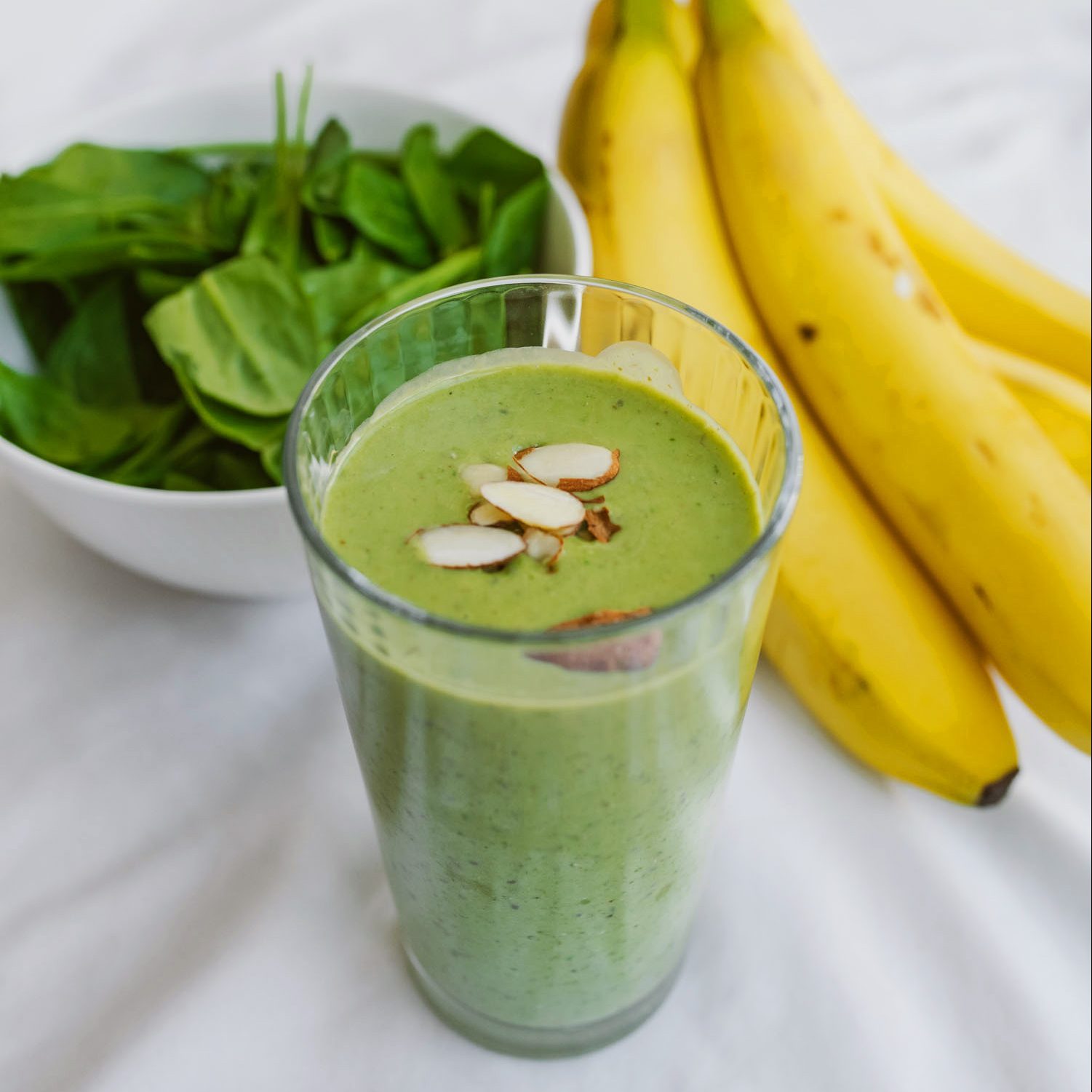 A Matcha Smoothie Recipe This Dietitian Makes on Repeat
