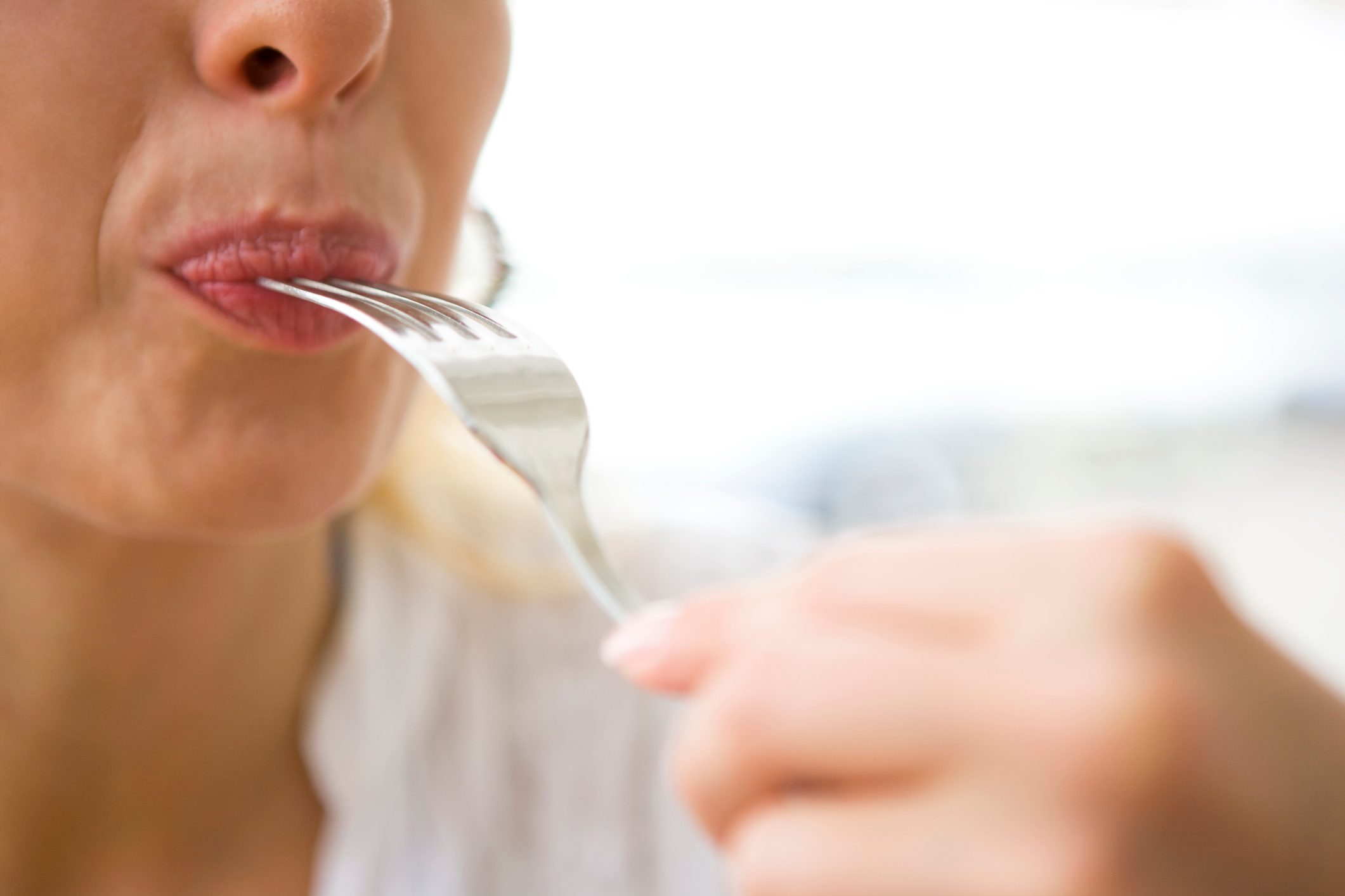 Metallic Taste in Your Mouth 13 Common Causes The Healthy