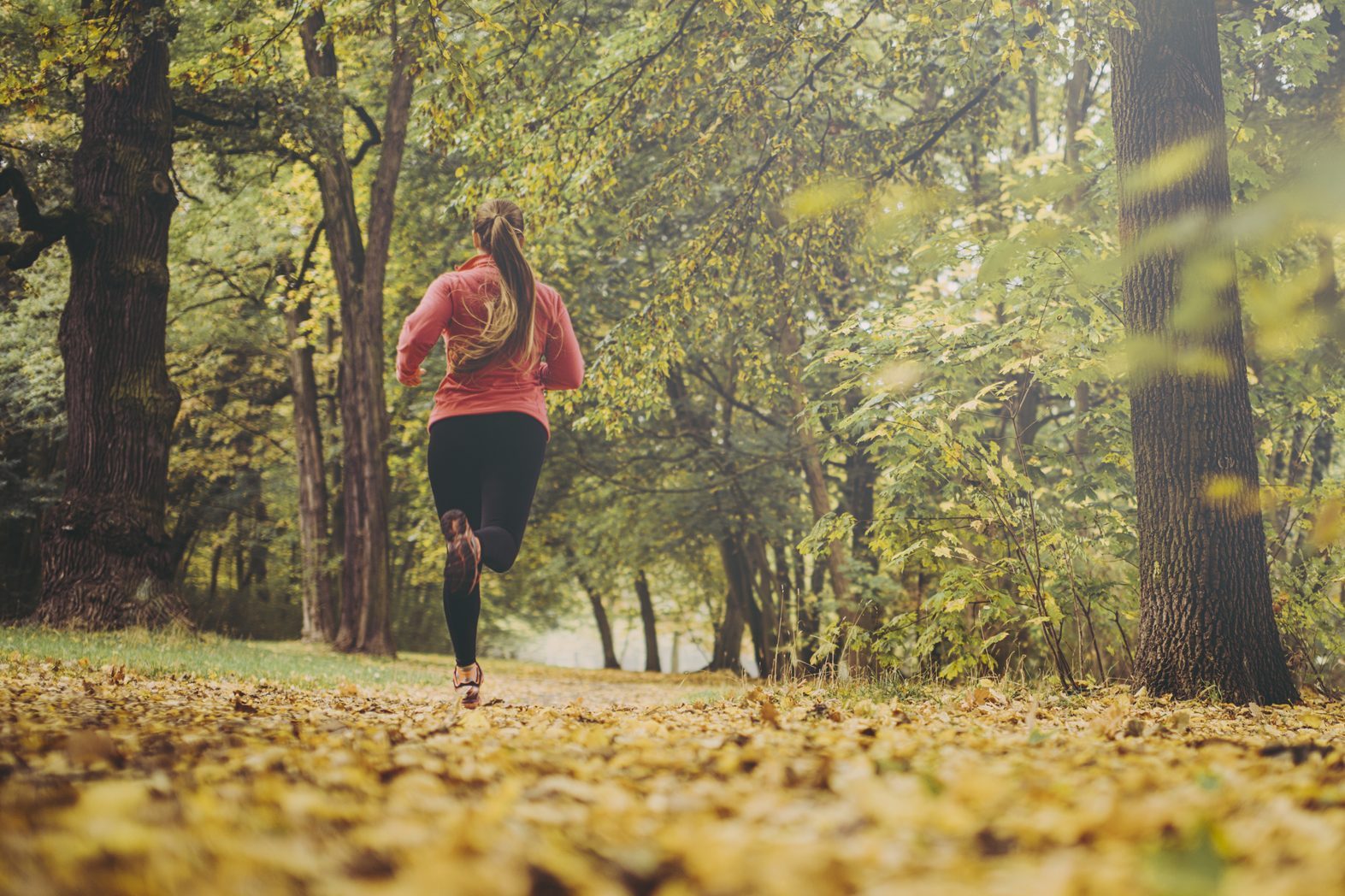 A Combat Expert's 11 Self-Defense Moves Every Woman Who Exercises Outdoors Should Know