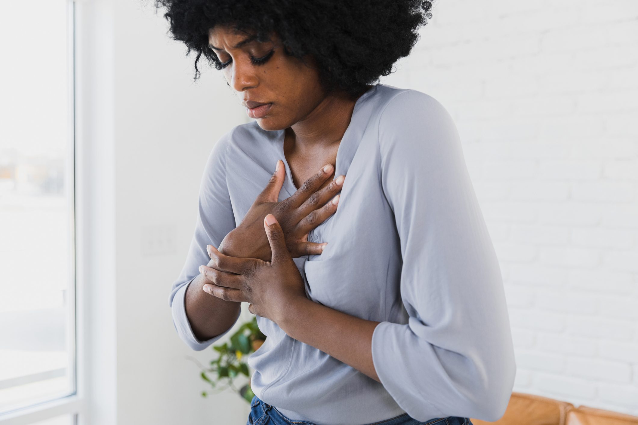 9 Symptoms of Pericarditis—Heart Inflammation That Can Feel Like a Heart Attack