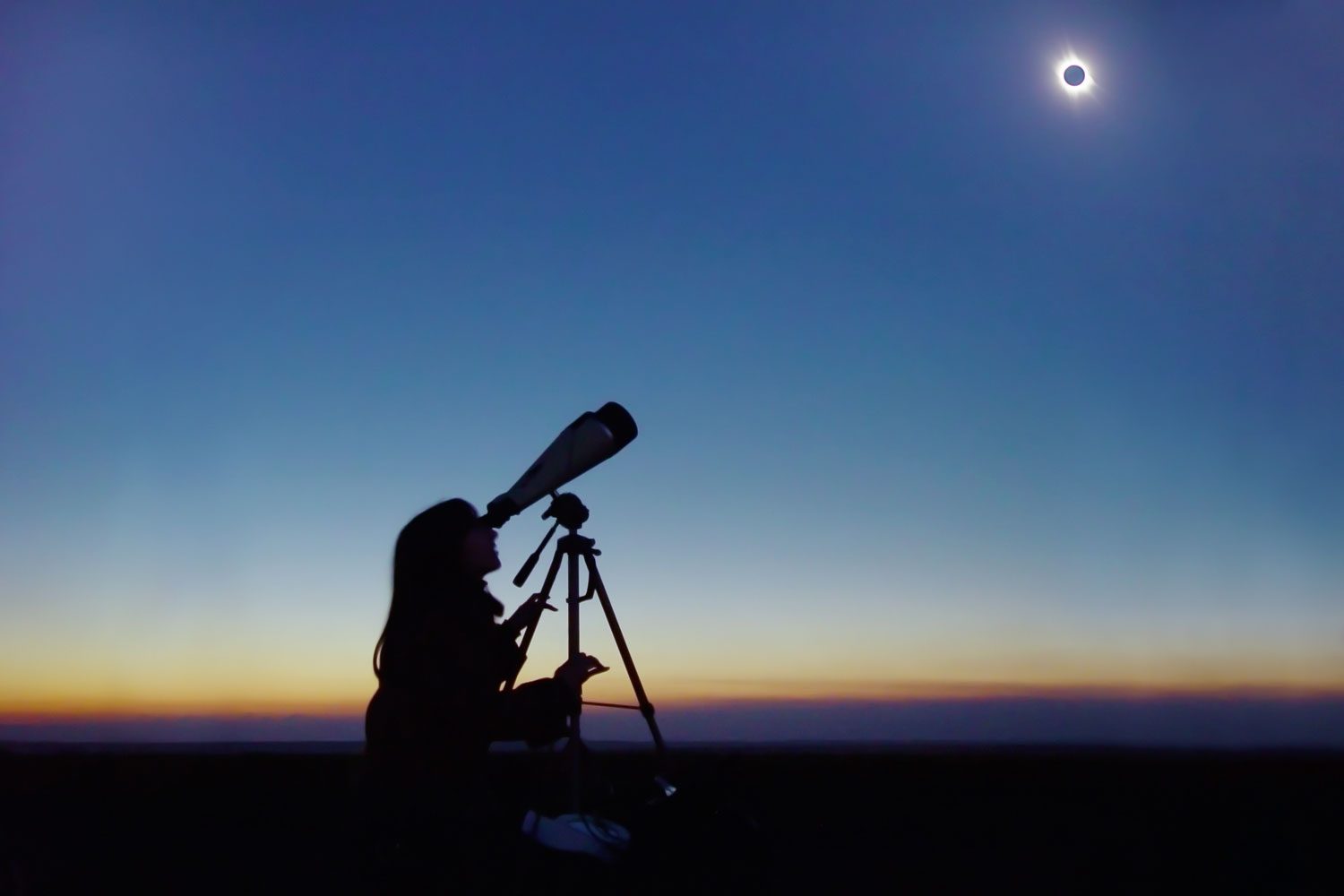 New Solar Eclipse Study: Light Can Be 'Toxic' for the Retina, Say Expert Doctors